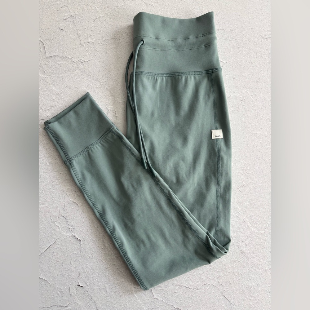 Vuori Sage Green Leggings